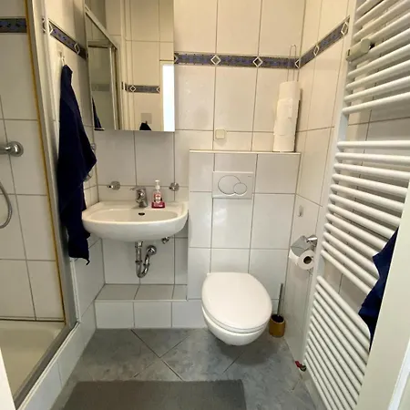 Apartment 1 Mit Balkon Neuss
