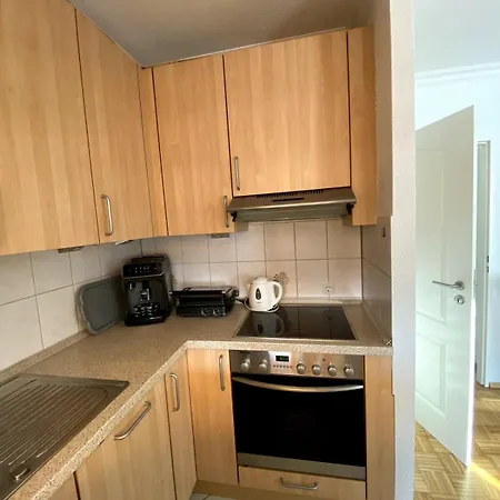 1 Mit Balkon * Neuss