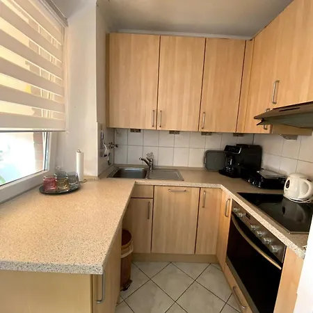 1 Mit Balkon Apartment