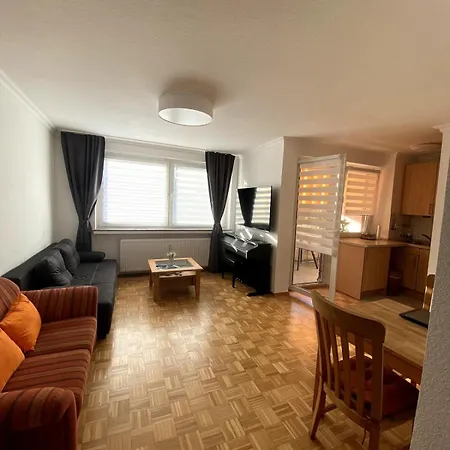 Apartment 1 Mit Balkon Neuss