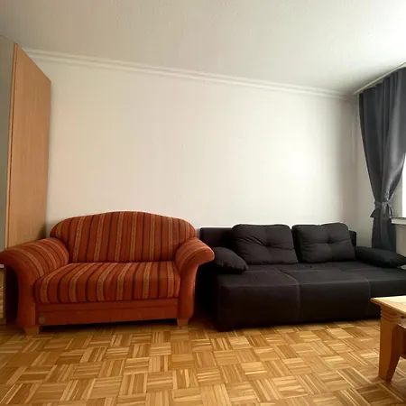 Apartment 1 Mit Balkon *