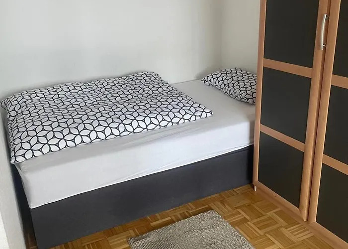 Διαμέρισμα 1 Mit Balkon *